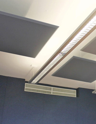 Pannelli acustici rettangolari sospesi soffitto uffici