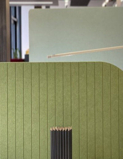 Separatore acustico da scrivania in feltro verde dettaglio