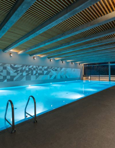 Acustica e design parete acustica per piscina privata