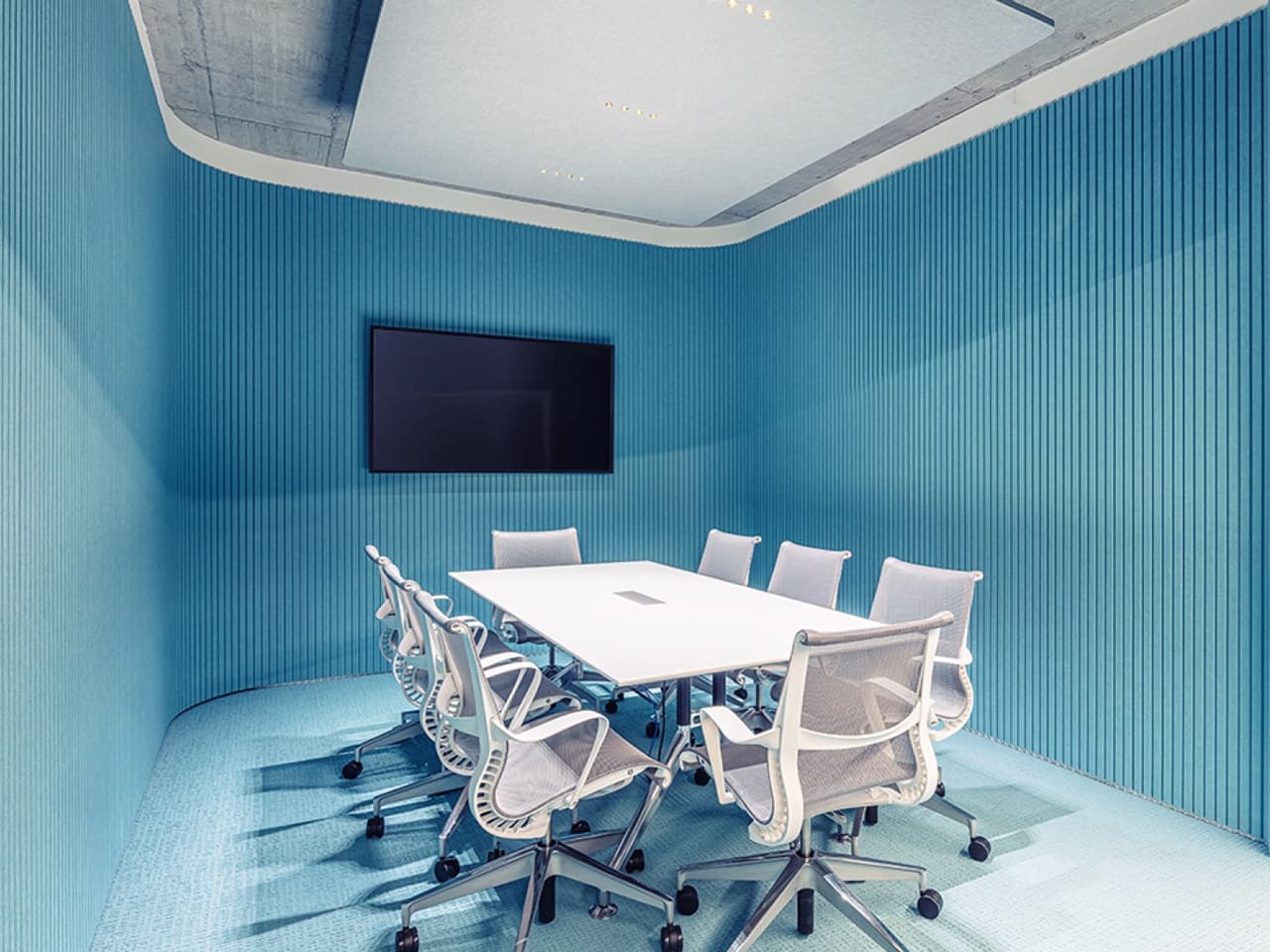 Partners fabricantes Impact Acoustic Vertigo azul pared
